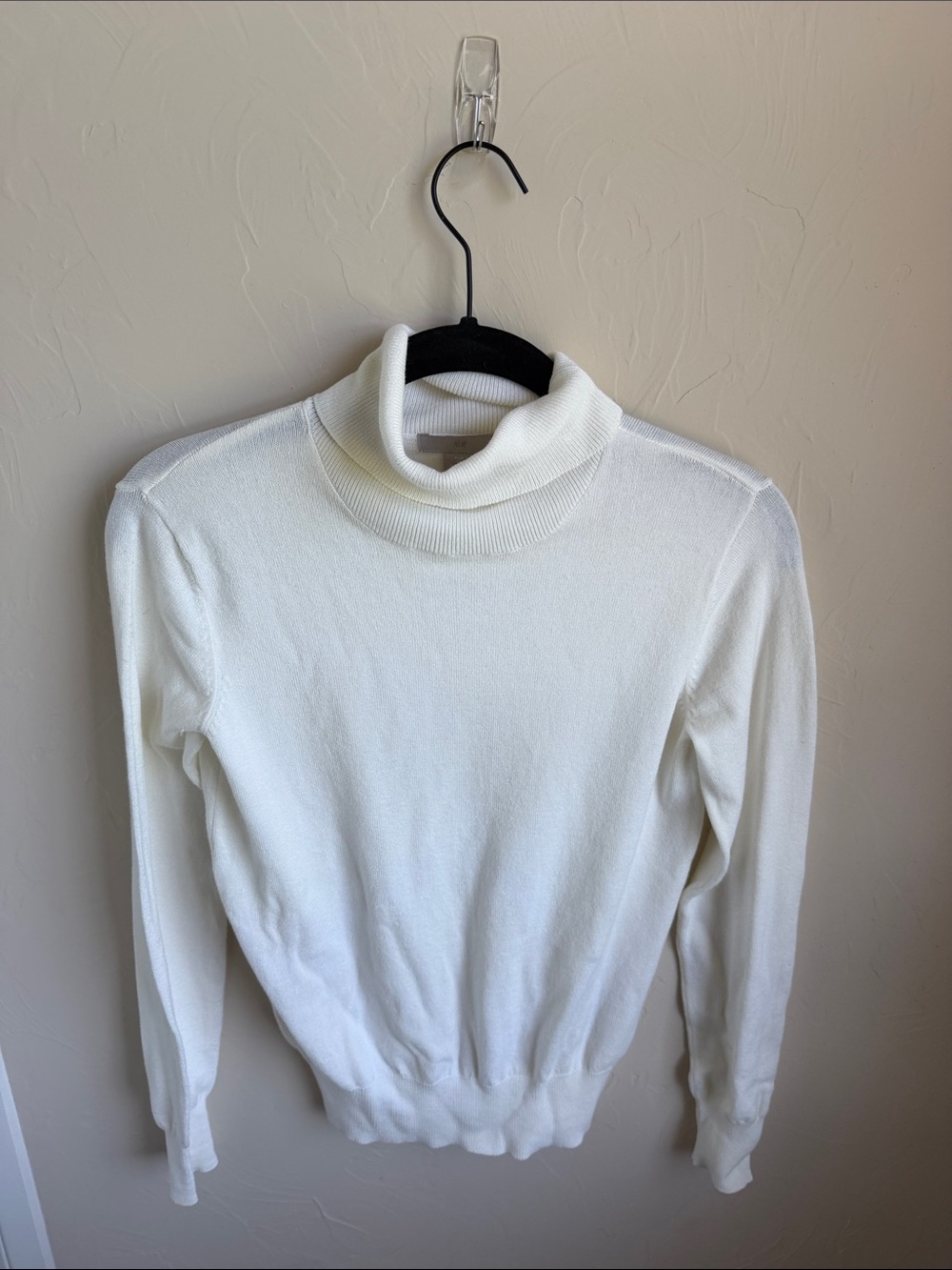 H&M Cream Turtleneck Sweater - Women